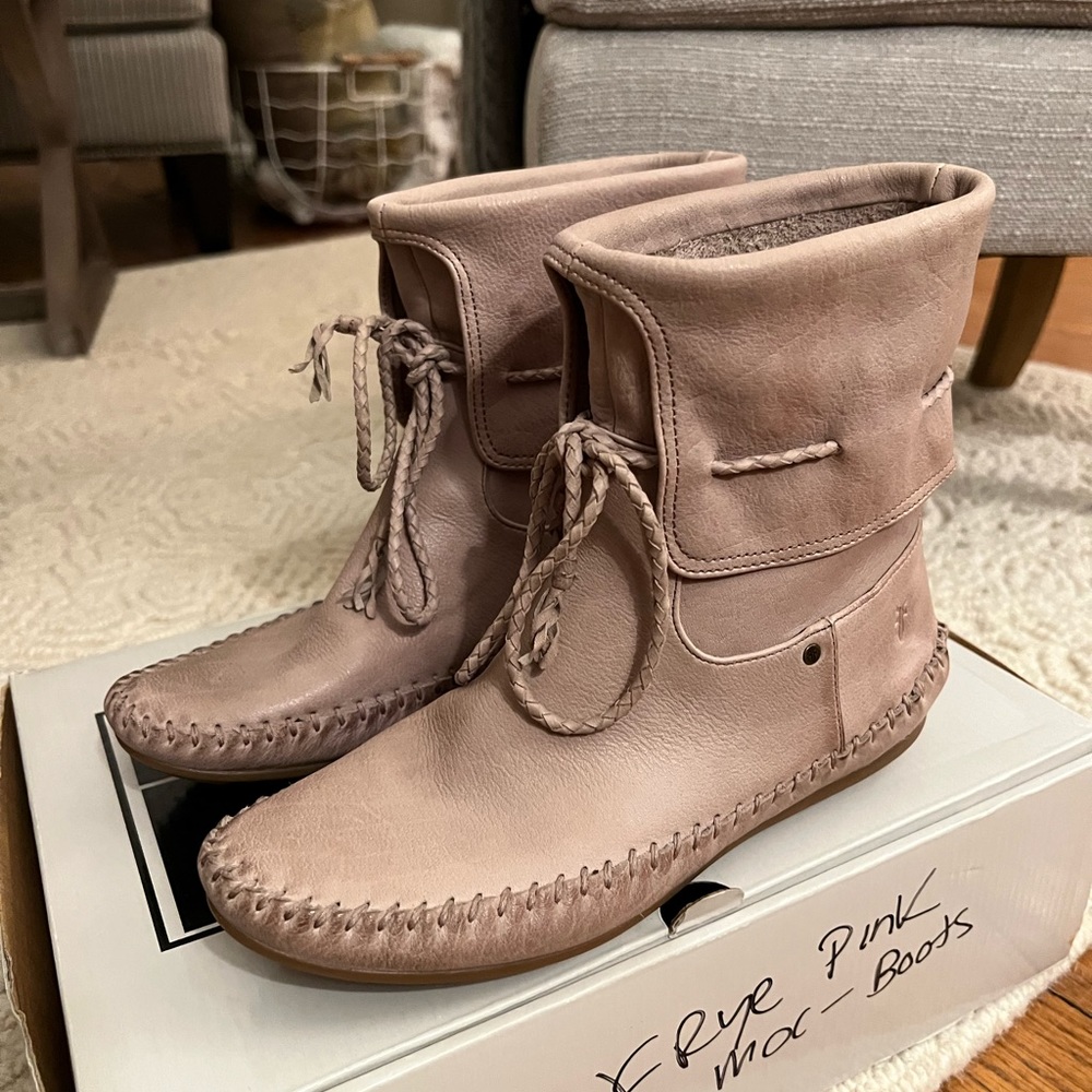 Frye Reba cuff short bootie size 7 pink